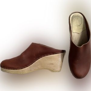 No. 6 New School Clog on Wedge in Bourbon - Size 39